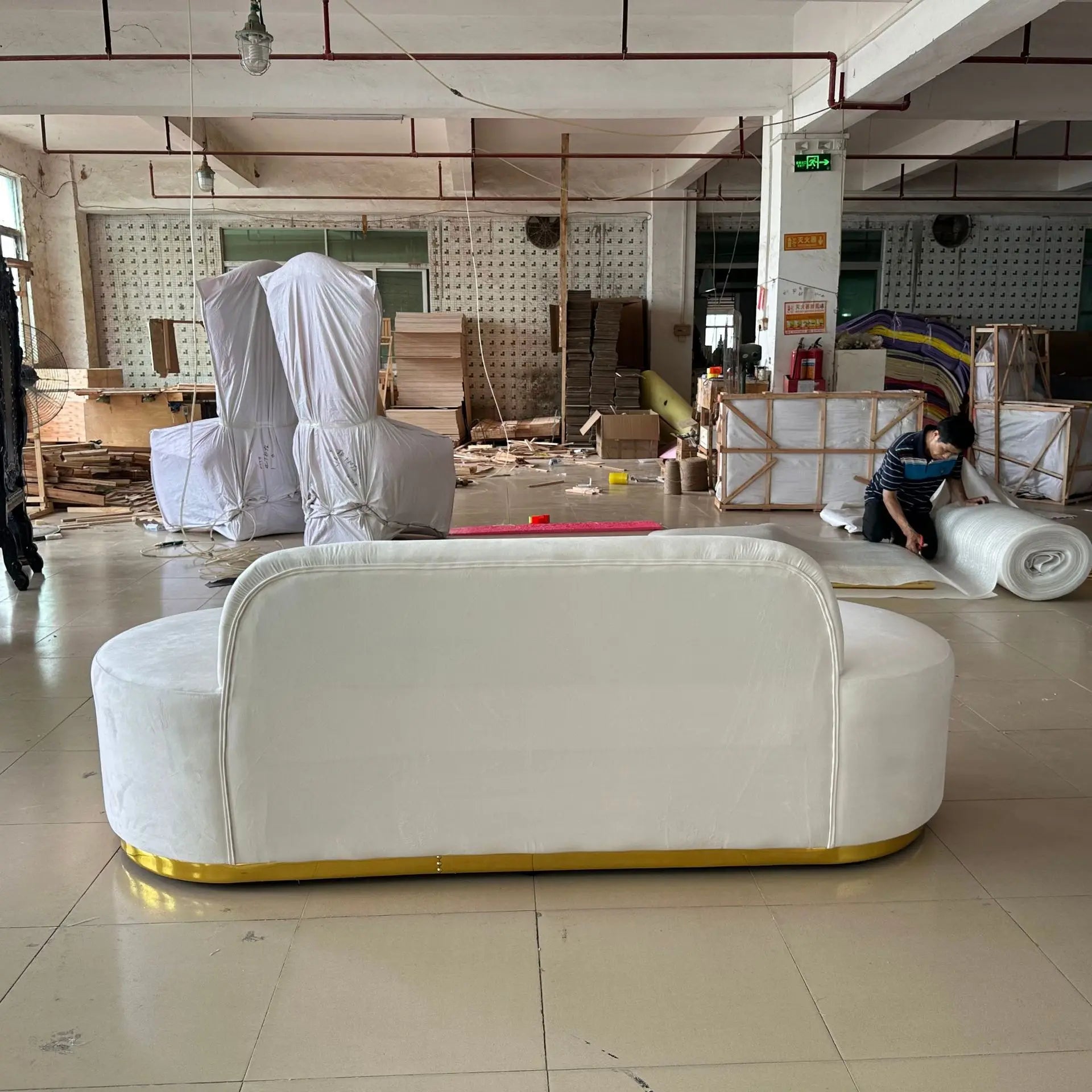 M183 Manufacturer customizes special-shaped fabric sofa office reception sofa living room light luxury wedding sofa