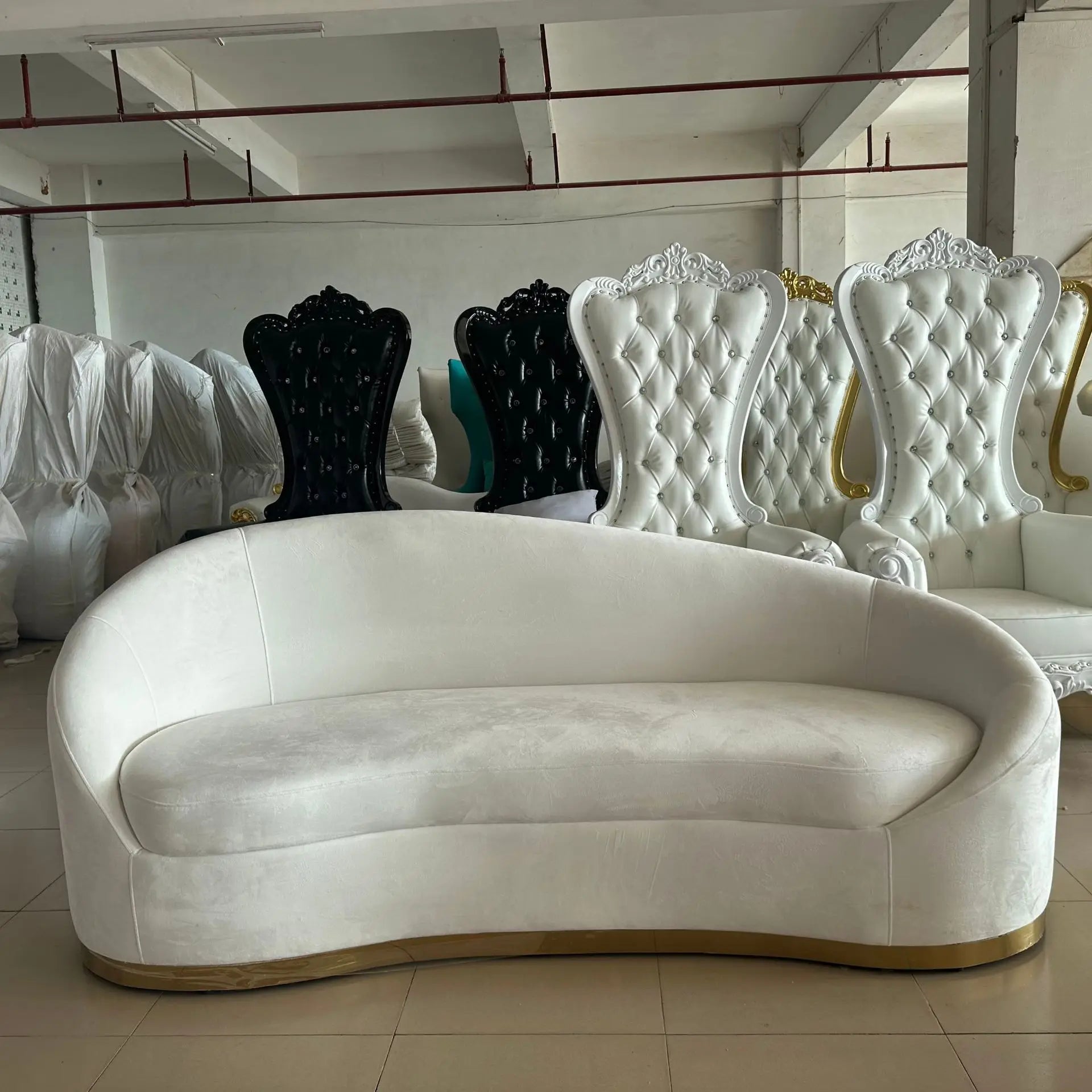 Customized light luxury fabric sofa curved sofa hotel clubhouse special-shaped sofa