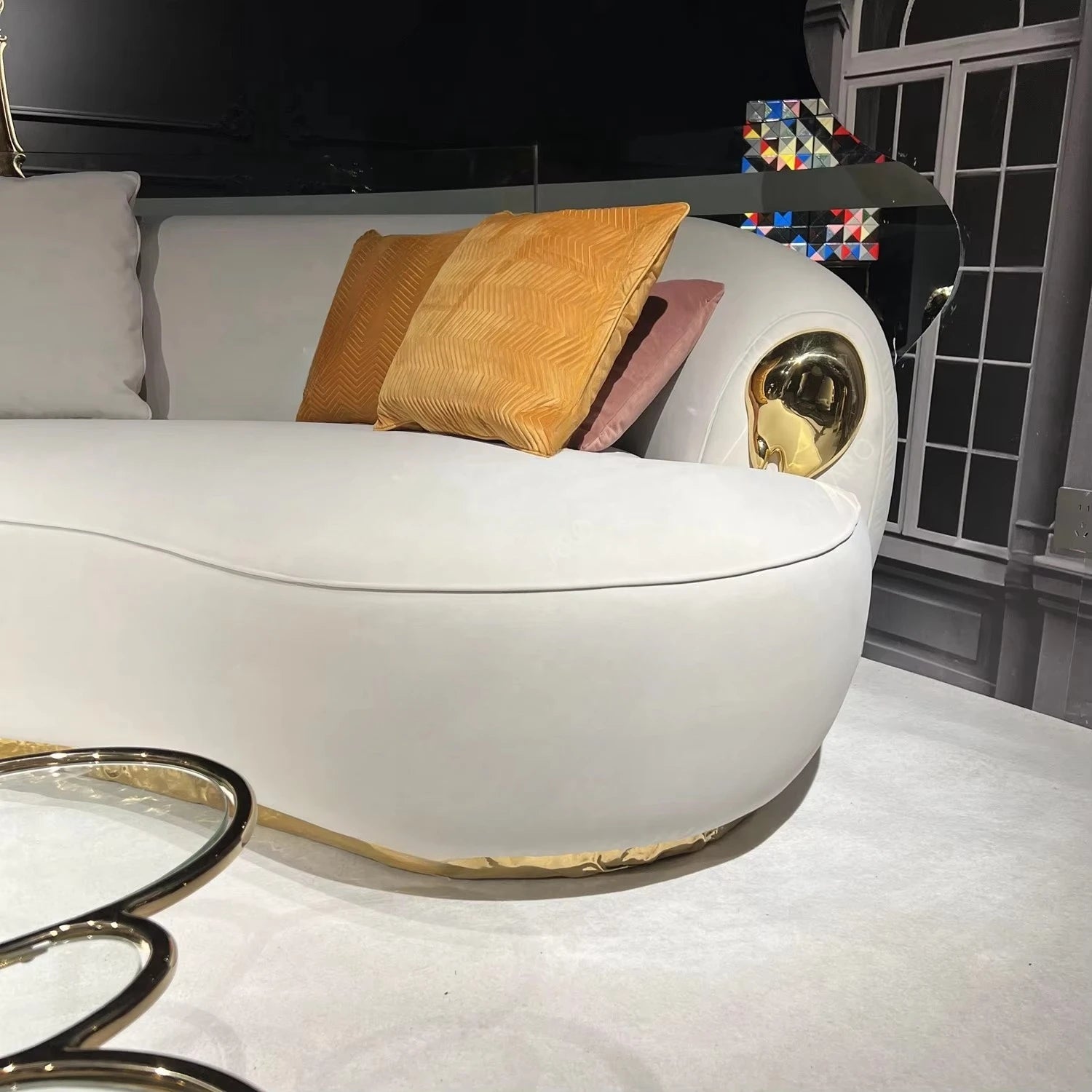 Luxury Modern Designs Living Room Furniture White Beige Hammered Brass Latest Sofa Set