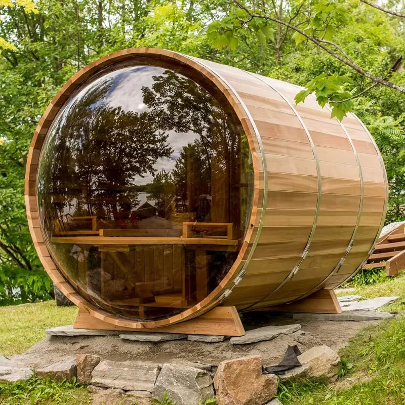 Sauna extérieur en cèdre rouge canadien pour 6 personnes avec vue panoramique et véranda.