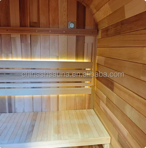 Cette salle de sauna extérieure peut accueillir 1 à 2 personnes, est en bois de sequoia, est imperméable et convient aux cours et aux villas.